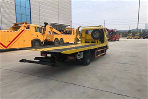 新发地非事故拖车