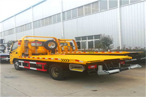 新发地附近拖车救援搭电