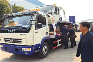 新发地汽车道路救援拖车价格